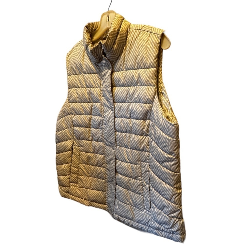 Gap Puffer Vest - Picture 2 of 5
